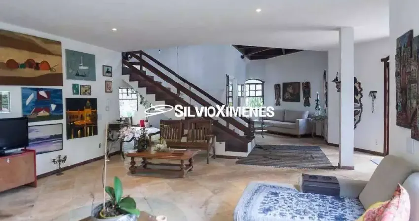 Residencial › Casa de Condomínio no com 1.800,00 (M²), 4 quartos e 4 vagas para Aluguel