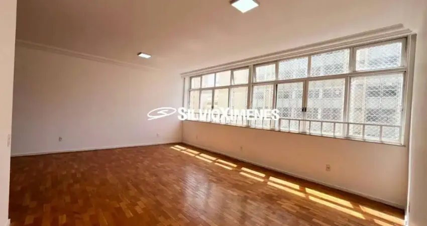 Residencial › Apartamento no Centro com 245,00 (M²), 4 quartos e 2 vagas para Venda