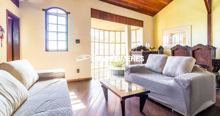 Residencial › Casa no São Lucas com 360,00 (M²), 4 quartos e 2 vagas para Venda