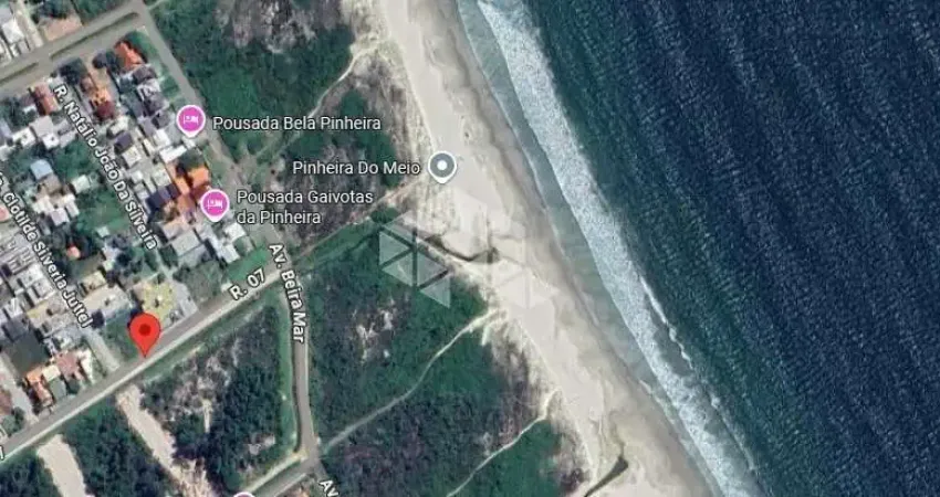 Terreno plano e cercado com 386,40m² e possibilidade de aquisição do lote ao lado!