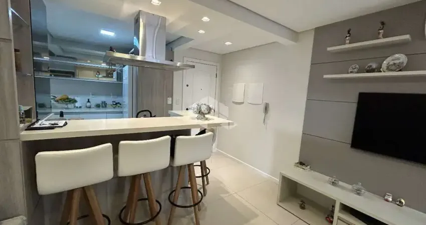 Apartamento com 3 dormitórios, sendo 1 suíte, finamente decorado e mobiliado, no estreito.