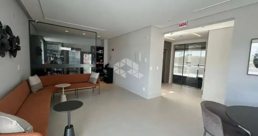 Apartamento 2 dormitórios sendo uma suíte, novinho, no coraçâo da carvoeira - florianópolis