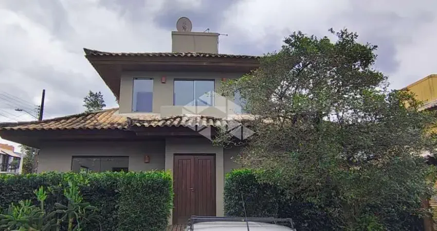 Casa com 2 quartos e 1 suite no rio tavares em florianópolis/sc