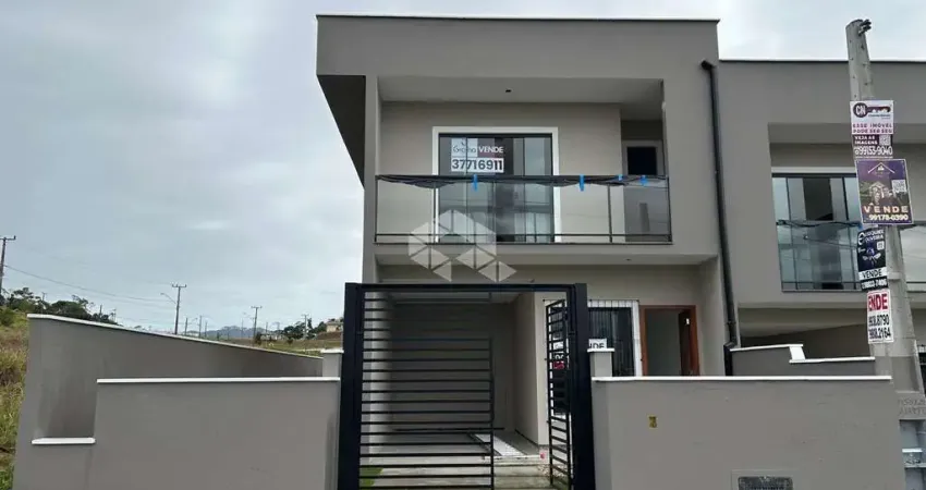 Casa com 2 quartos à venda na José Augusto De Mello Saraiva, 6, Sertão do Maruim, São José