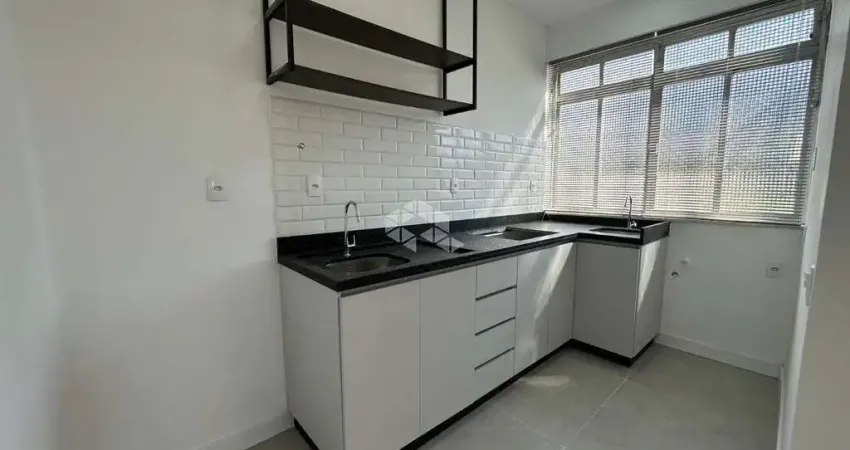 Apartamento reformado à venda no estreito - 2 quartos, 1 vaga - excelente localização!