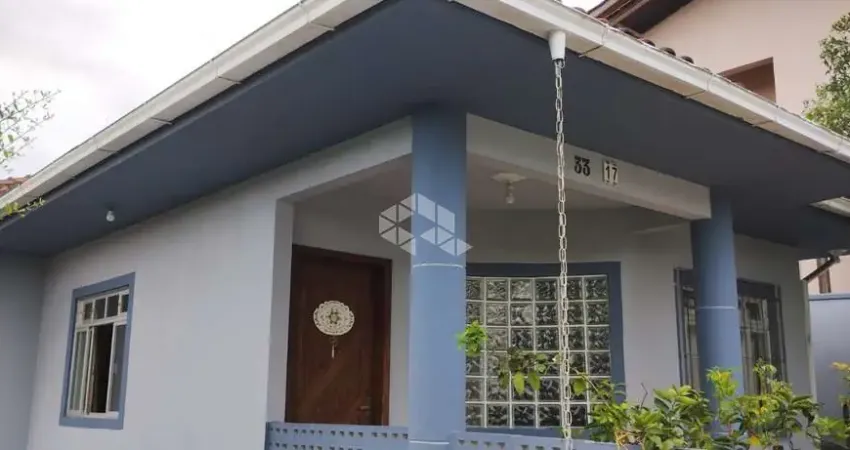 Casa com 3 quartos à venda na Rua Braga, 17, Forquilhas, São José