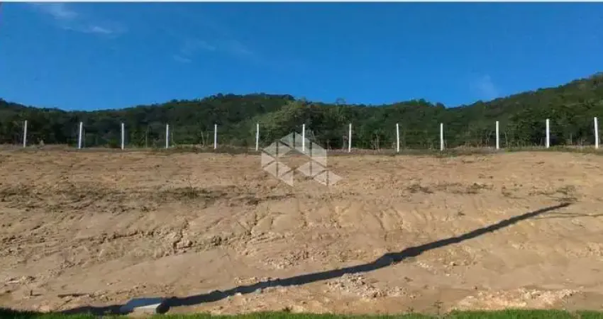 Lote de terreno com 338m² ao lado do contorno viário em são josé/sc