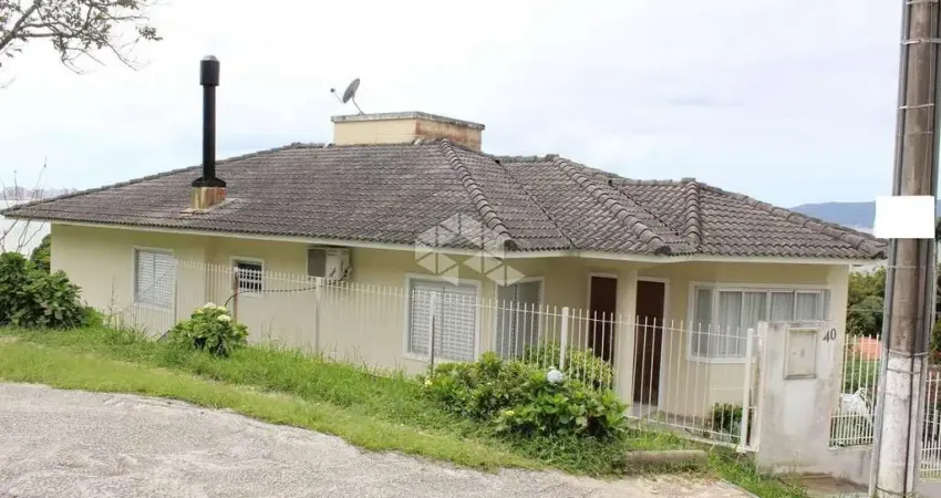 Casa com 3 quartos à venda na Rua Avelino Rocha, 40, Ponta de Baixo, São José