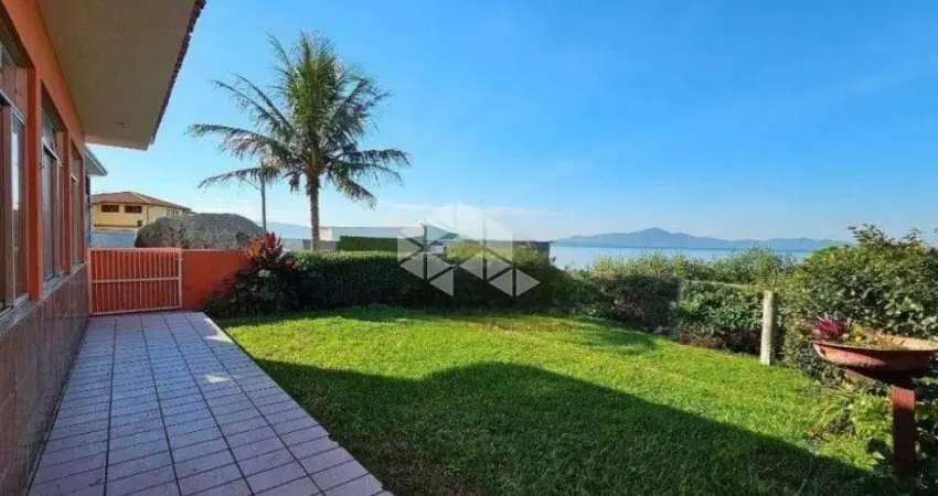 Casa com 3 quartos à venda na Antagonias, 17, Ponta de Baixo, São José