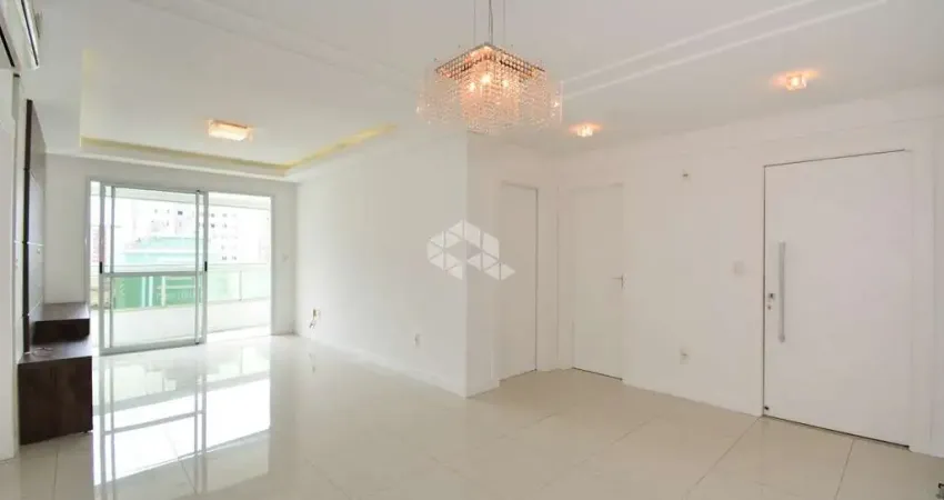 Apartamento à venda com 3 quartos sendo 1 suíte e 2 vagas de garagem no bairro campinas em são josé/sc.