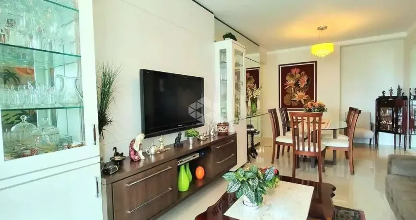 Apartamento à venda de 2 quartos sendo 2 suítes e 1 vaga de garagem no bairro centro em florianópolis/sc