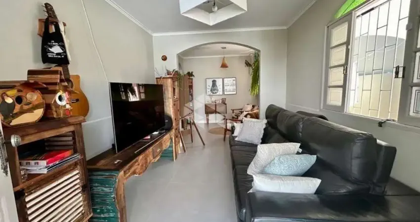 Casa residencial no bairro fazenda santo antônio, em são josé, sc, espaço gourmet, churrasqueira, 03 dormitórios sendo 01 suíte, 04 vagas de garagem