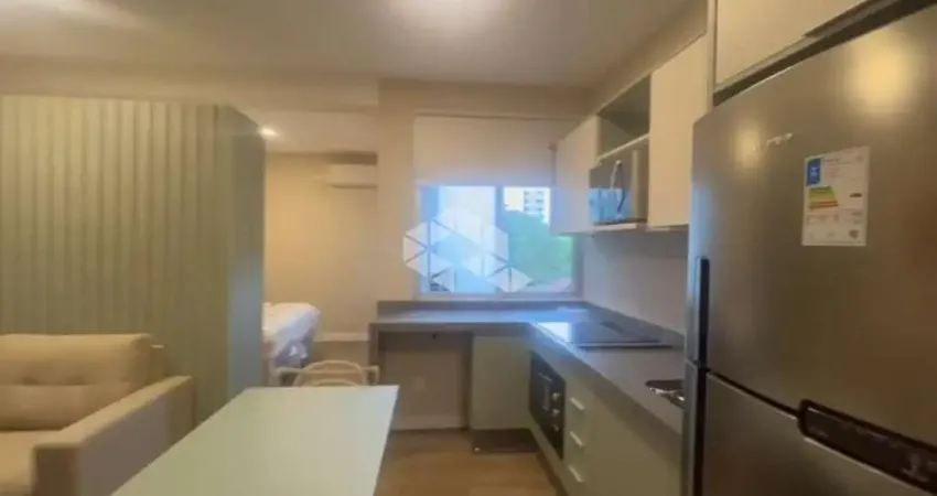 Stúdio no centro florianópolis, mobiliado pronto para morar ou investir!