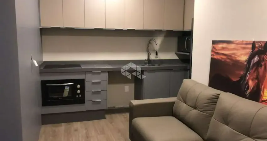 Stúdio no centro florianópolis, mobiliado pronto para morar ou investir!