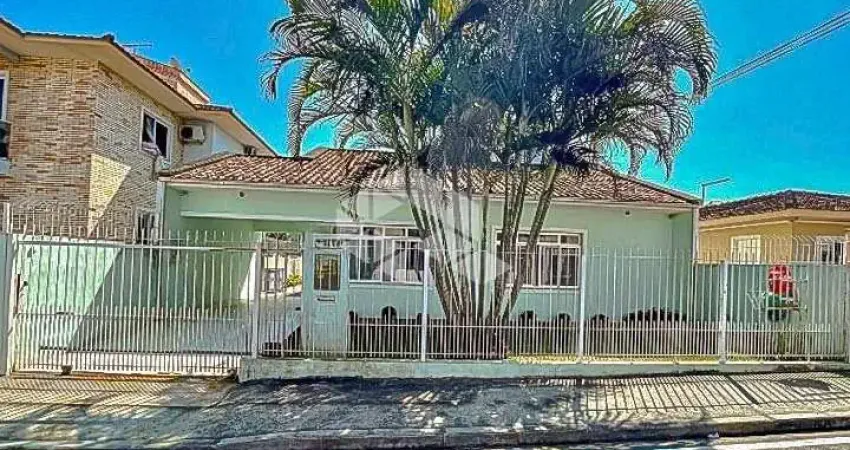 Casa em condomínio fechado com 3 quartos à venda na Rua Santa Bárbara, 66, Flor de Nápolis, São José