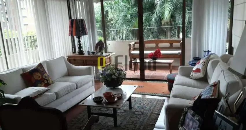 Apartamento Real Parque/Morumbi com 4 dormitórios, 2 suítes, 4 vagas.