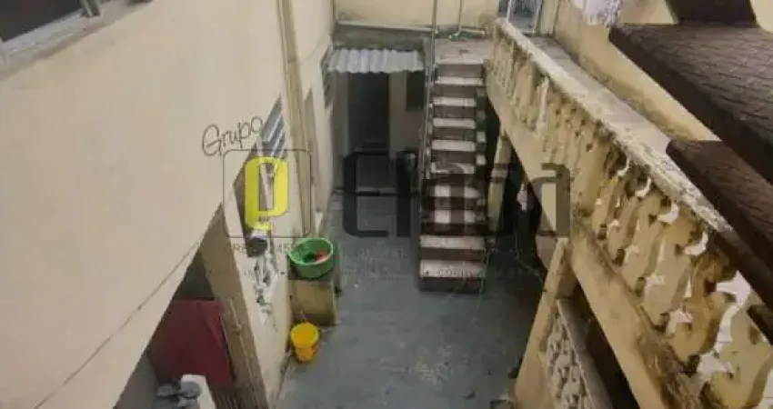 Casa com Salões a Venda em Jardim Sônia Regina - Zona Sul