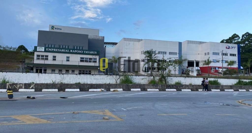 Prédio comercial em Centro Empresarial Raposo Tavares