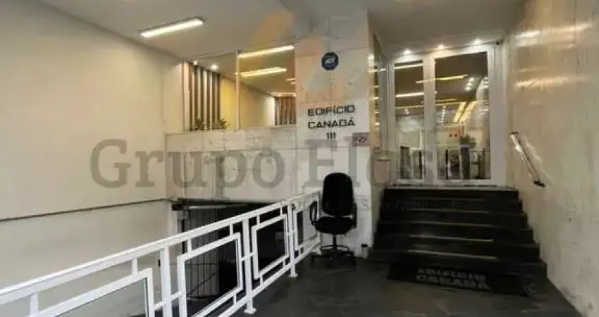 Andar Comercial Inteiro à Venda no Paraíso -  2 Salas Amplas, Vagas e Vista Livre