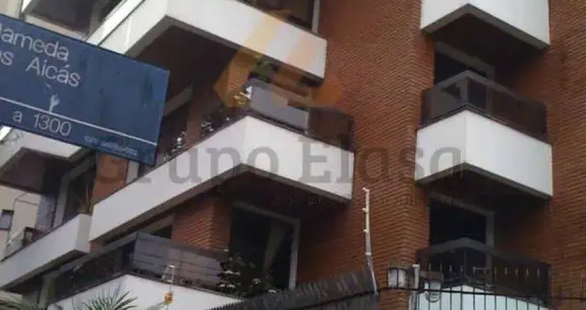 Apartamento Moema 3 dormitórios sendo 2 suites, sala de visita e jantar, varanda 2 vagas