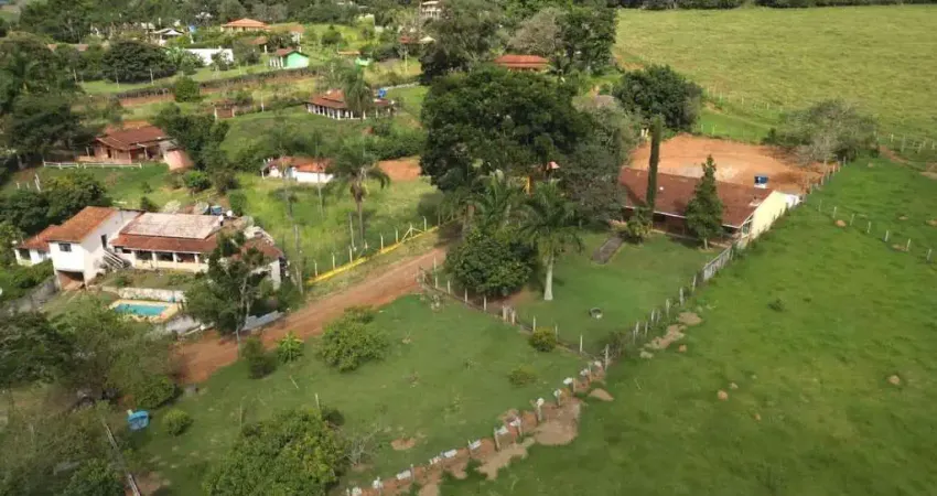 Chácara para Venda em Vargem, Condomínio Primavera, 3 dormitórios, 1 suíte, 2 banheiros, 10 vagas