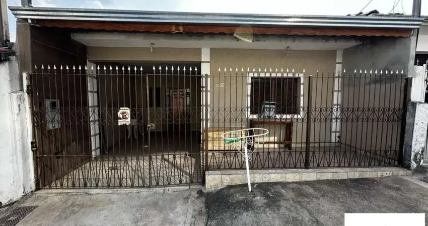 Casa para Venda em Bragança Paulista, Centro, 3 dormitórios, 2 banheiros, 1 vaga