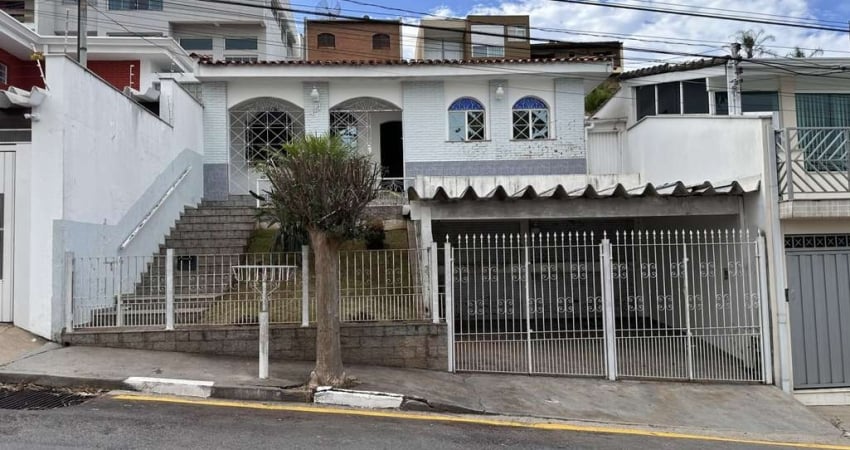Casa para Locação em Bragança Paulista, JARDIM NOVA BRAGANÇA, 3 dormitórios, 1 suíte, 2 banheiros, 2 vagas