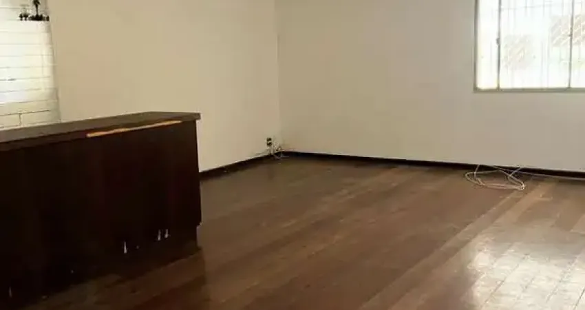 Sobrado para reforma alto da boa vista - 174m2, 3 quartos, 1 suíte, 2 vagas