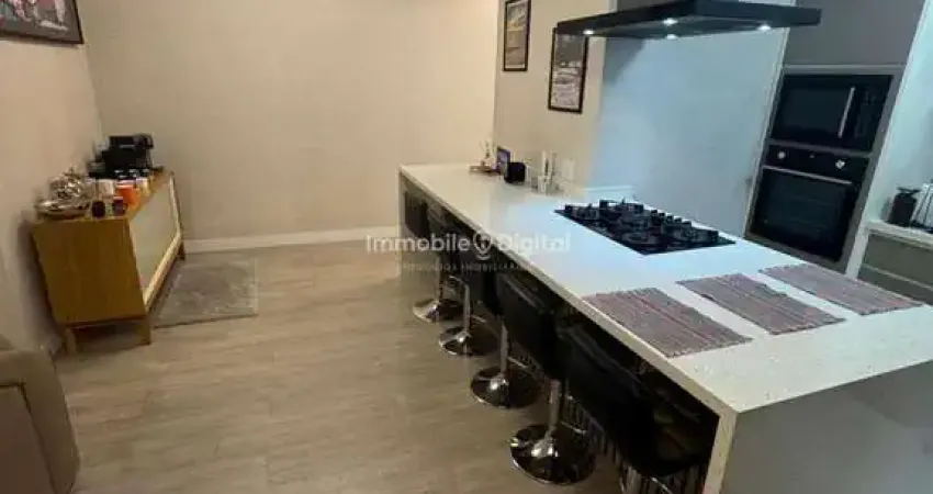 Vende-se apartamento de 108m² com 3 quartos (3 suítes) e 3 vagas