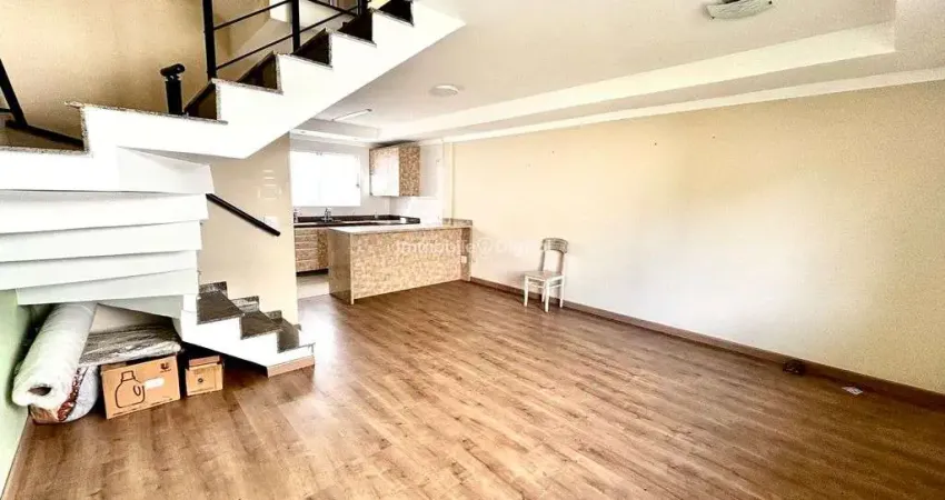 Casa em condominio a venda com 3 quartos(1suite), 3 vagas e churrasqueira.