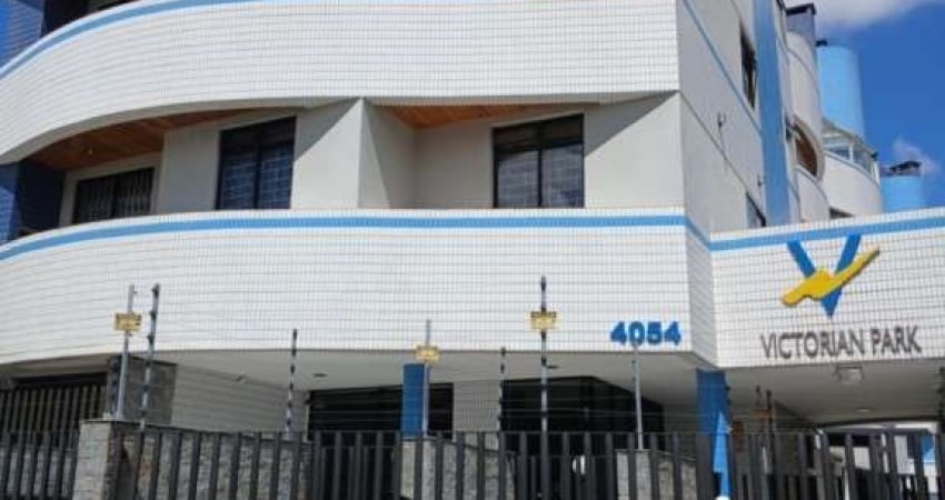 Apartamento com 3 quartos  para alugar, 79.37 m2 por R$2990.00  - Reboucas - Curitiba/PR