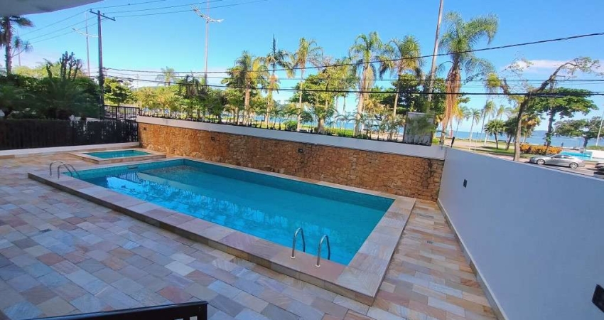 Apartamento com 96 m² em edifício na frente da praia da Aparecida em Santos