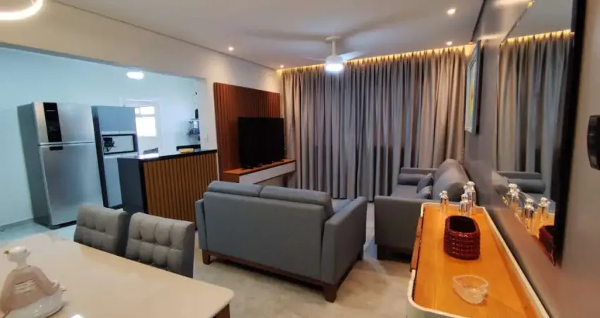 APARAMENTO À VENDA COM 96 M² REFORMADO E PORTEIRA FECHADA NA QUADRA DA PRAIA NO  EMBARÉ - SANTOS/SP