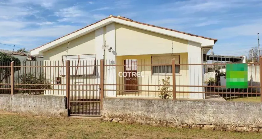 Casa 4 dormitórios e 2 vagas de garagem no Bairro Parque Pinheiro Machado na cid