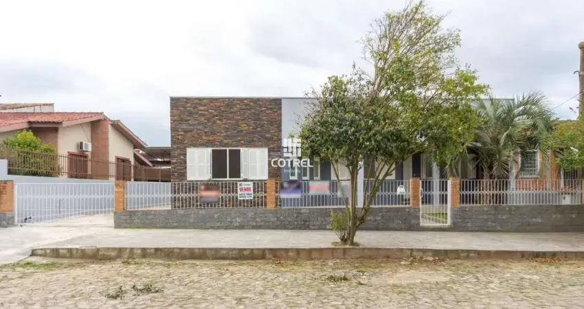 Casa 3 dormitórios sendo 3 suítes e 4 vagas de garagem no Jardim Lindoia no Bair