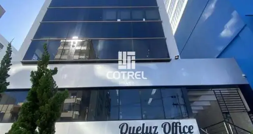 Excelente Sala Comercial com 43 m² no Queluz Office situada na Rua Alameda Bueno