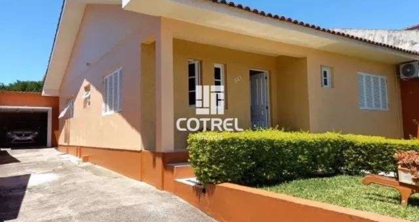 Casa para venda com 3 dormitórios sendo 1 suíte, 1 vaga de garagem situada na Ru