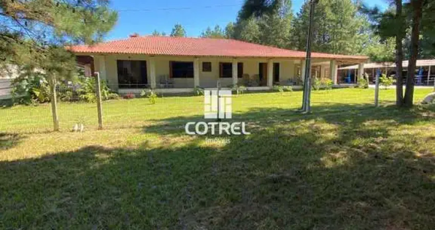 Maravilhosa casa residencial semimobiliada à venda no bairro Diácono João Luiz P