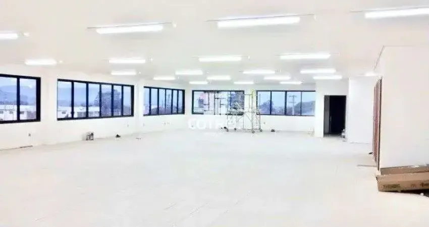 Sala Comercial para venda e locação 300 m² situada no Bairro Camobi na cidade de