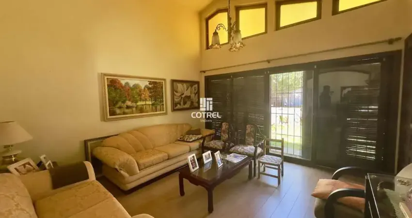 Casa á venda 03 dormitórios, 02 banheiros sendo 01 suíte, 01 vaga de garagem loc