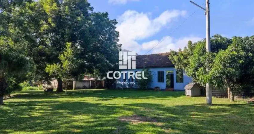 Chácara á venda com total de 19ha e área construída de 360m² tendo 03 dormitório