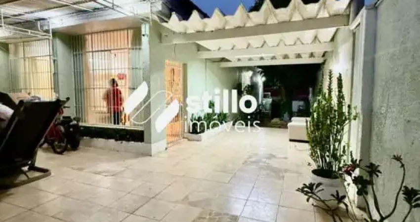 Casa com 3 quartos à venda na Rua Espanha, Flores, Manaus