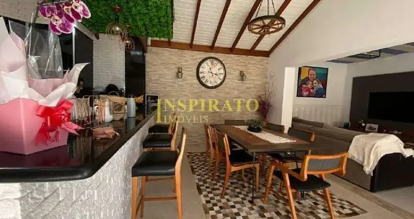 Cond. Ecovillage I Casa de esquina à venda 198mt 2 dorms,  2 suítes, sótão, piscina no  Bairro Eloy