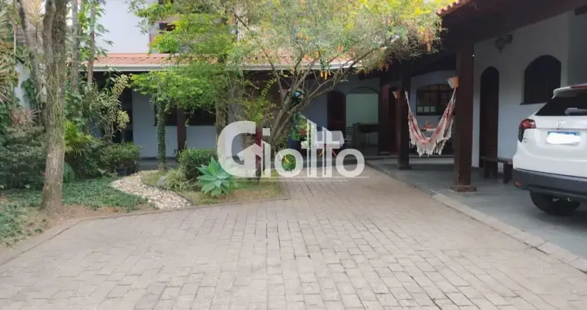 Casa com 3 quartos à venda na Rua Antônio Mayer, 169, Jardim Santo Antônio, Suzano