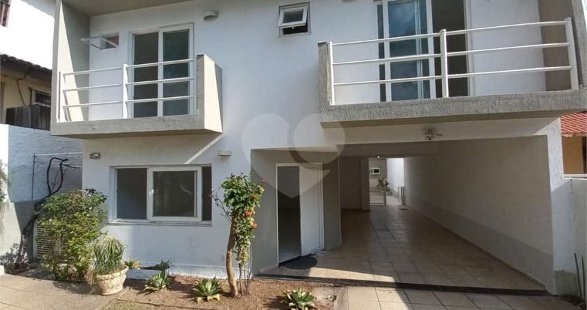 Casa com 4 quartos à venda em São Francisco - RJ