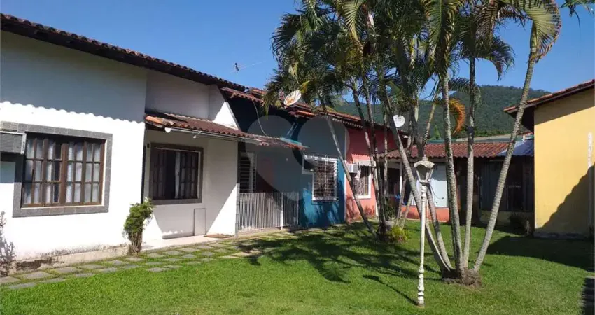 Casa com 2 quartos à venda na Pilsen, Serra Grande, Niterói