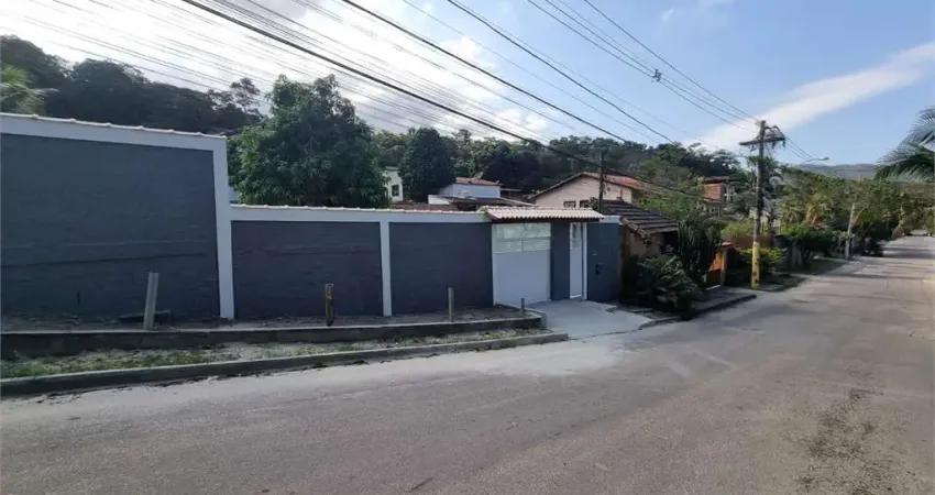 Casa com 4 quartos à venda na Rua Professor Jurenil Andrade Costa, Maravista, Niterói