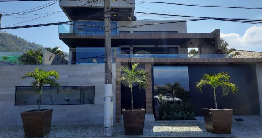 Casa com 4 quartos à venda na Praia Itacoatiara, Itacoatiara, Niterói