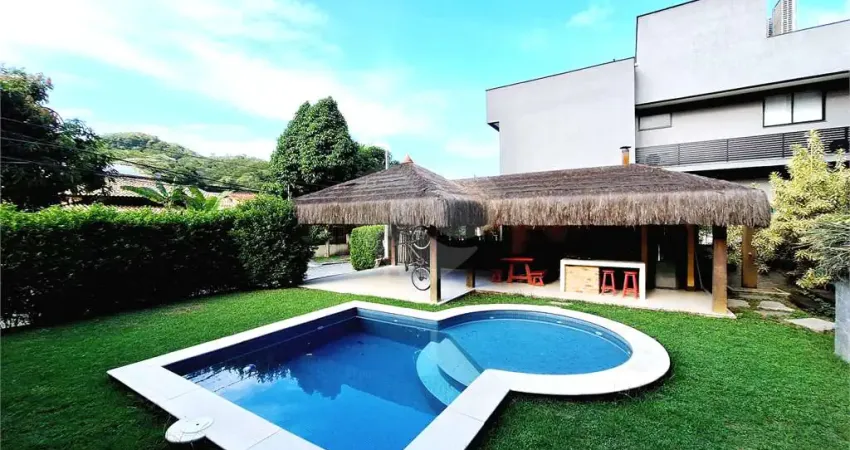 Casa em condomínio fechado com 3 quartos à venda na Rua Quatorze, 545, Serra Grande, Niterói