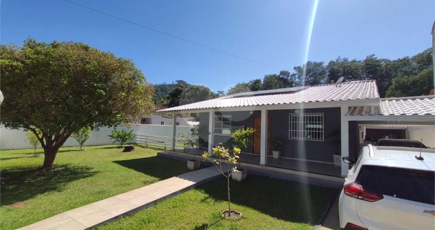 Casa com 3 quartos à venda em Várzea Das Moças - RJ